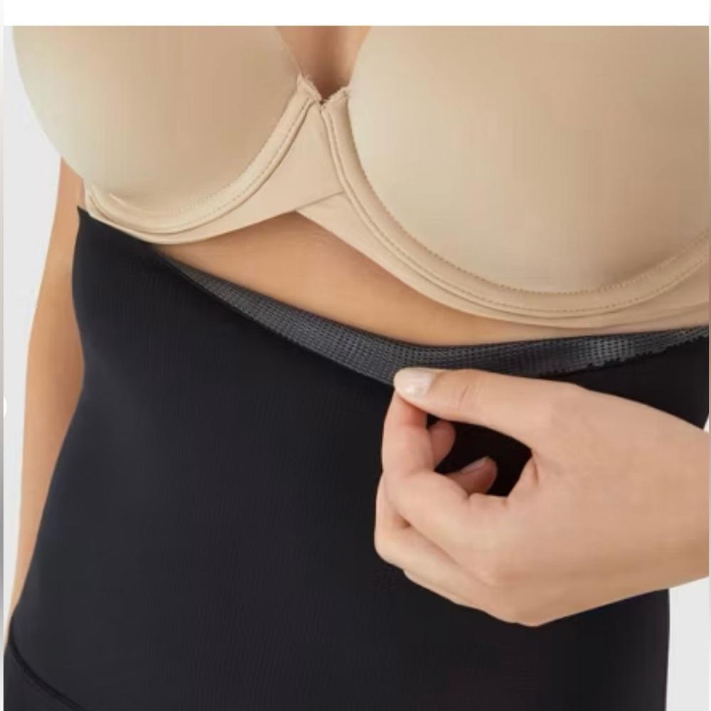 NWT- Women's Shapewear High Waist Tame Your Tummy Shaping Boyshorts - Picture 2 of 4